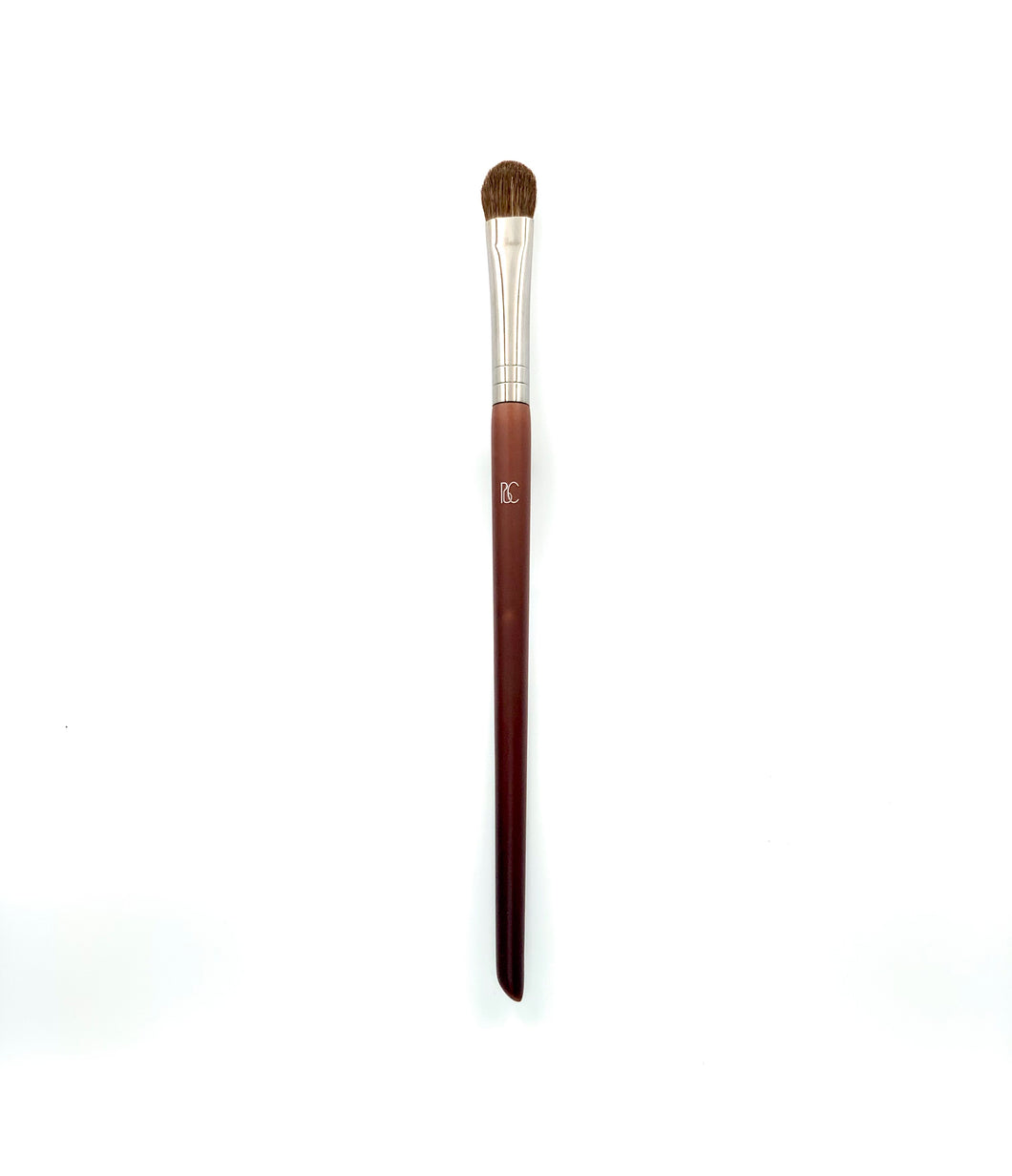 #204 (2nd gen.)Small Flat Eye Shadow Brush.